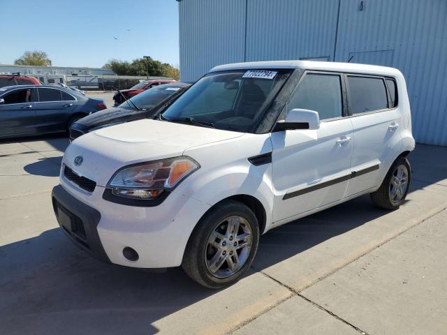 KIA SOUL + 2011 с VIN KNDJT2A21B7711319 - Фото с аукциона