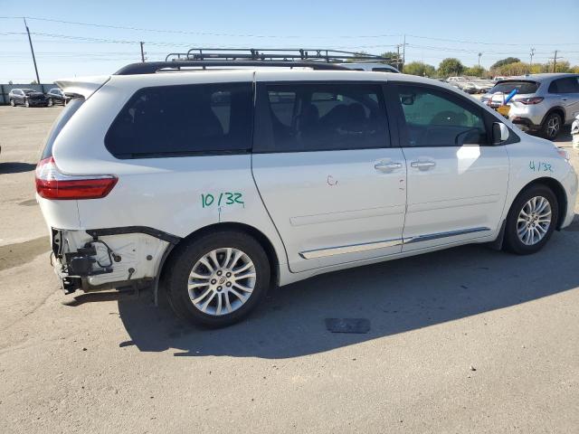 Photo 3 from auction – 2015 TOYOTA SIENNA XLE with VIN 5TDYK3DC1FS666793