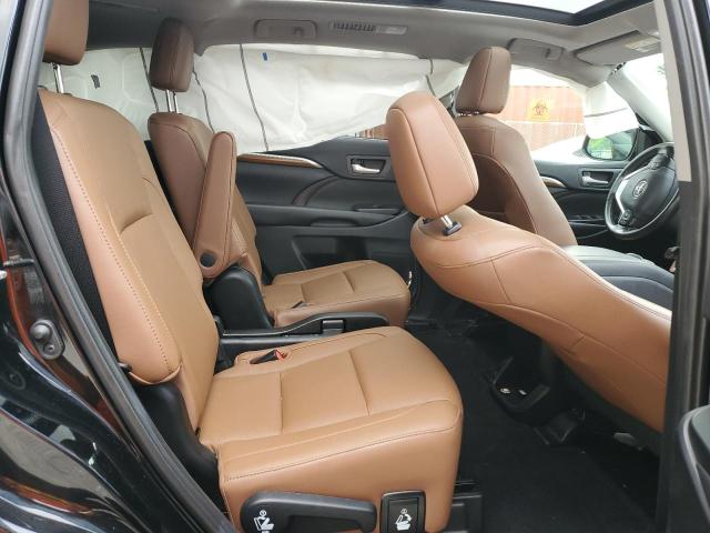 Photo 11 from auction – 2019 TOYOTA HIGHLANDER with VIN 5TDDZRFH5KS965977