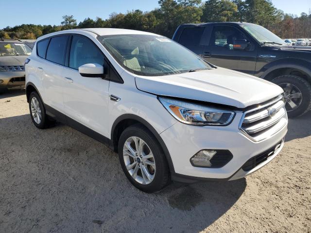 Photo 4 from auction – 2017 FORD ESCAPE SE with VIN 1FMCU0GD2HUC55436