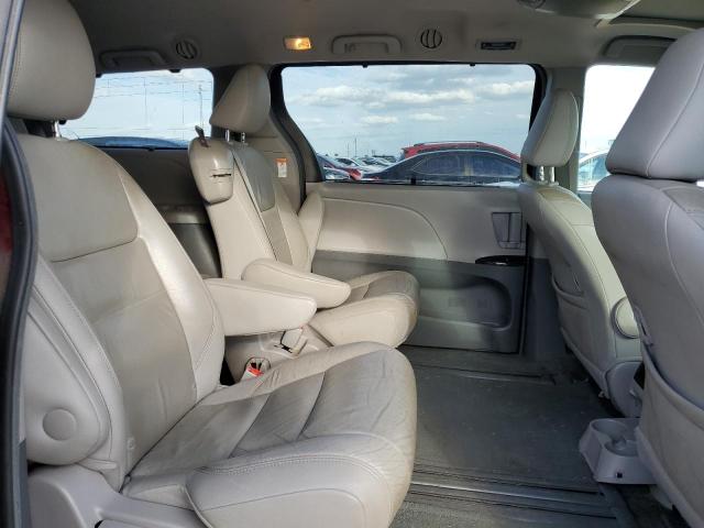 Photo 10 from auction – 2017 TOYOTA SIENNA XLE with VIN 5TDYZ3DC2HS772362