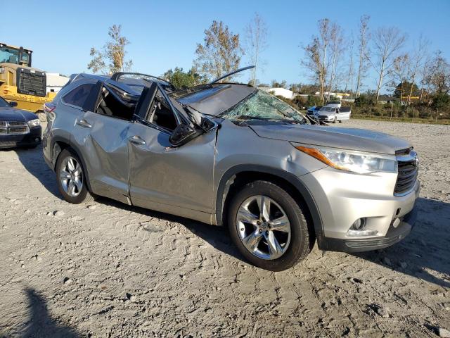 Photo 4 from auction – 2015 TOYOTA HIGHLANDER with VIN 5TDYKRFH0FS048117