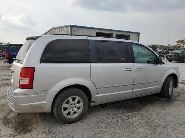 Photo 3 from auction – 2010 CHRYSLER TOWN & COU with VIN 2A4RR5D1XAR310722