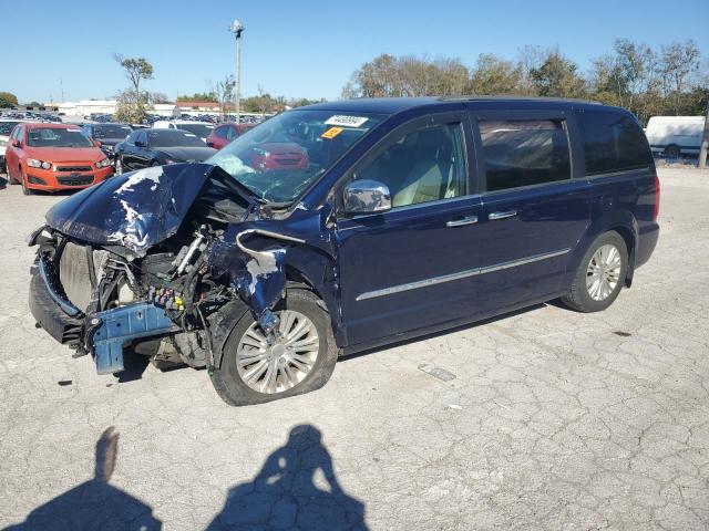CHRYSLER TOWN & COU 2013 with VIN 2C4RC1CG6DR737437 - Photo from auction