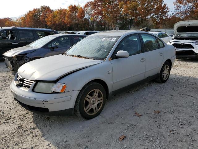 VOLKSWAGEN PASSAT GLX 2000 with VIN WVWUH23B2YE318560 - Photo from auction