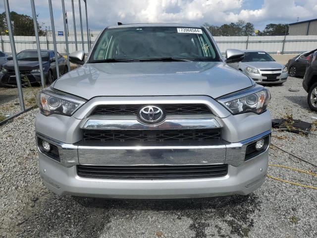Photo 5 from auction – 2019 TOYOTA 4RUNNER SR with VIN JTEZU5JR4K5209636