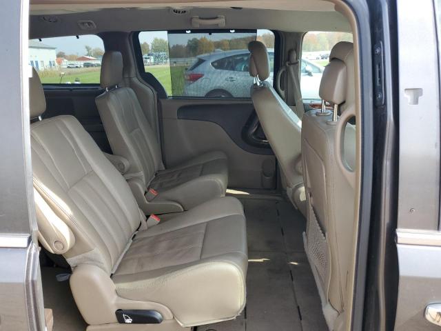 Photo 11 from auction – 2016 CHRYSLER TOWN & COU with VIN 2C4RC1CG9GR208035