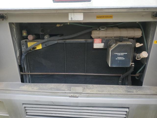 Photo 7 from auction – 2000 FREIGHTLINER CHASSIS X with VIN 4UZ6XJCA8YCG65480