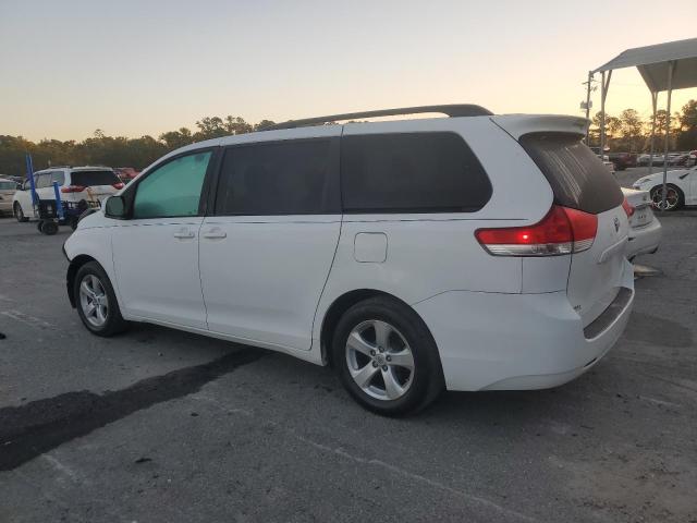 Photo 2 from auction – 2013 TOYOTA SIENNA LE with VIN 5TDKK3DC3DS398591