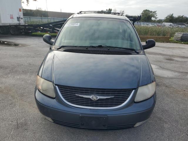 Photo 5 from auction – 2002 CHRYSLER TOWN & COU with VIN 2C8GP54L62R748805