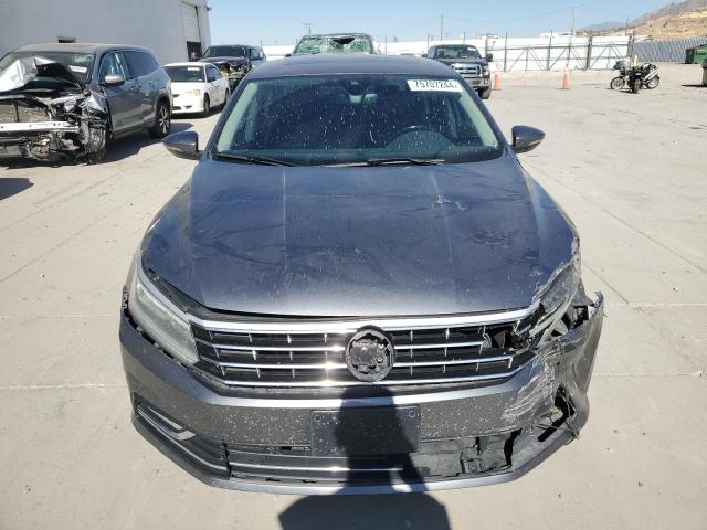 Photo 5 from auction – 2017 VOLKSWAGEN PASSAT SEL with VIN 1VWCT7A32HC065056