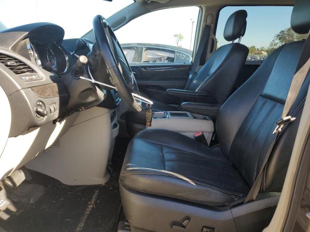 Photo 7 from auction – 2016 CHRYSLER TOWN & COU with VIN 2C4RC1BG3GR142339