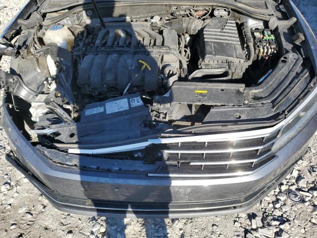 Photo 11 from auction – 2017 VOLKSWAGEN PASSAT SEL with VIN 1VWCM7A34HC082437
