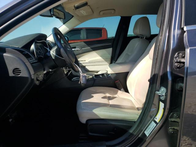 Photo 7 from auction – 2017 CHRYSLER 300 LIMITE with VIN 2C3CCARG1HH588173