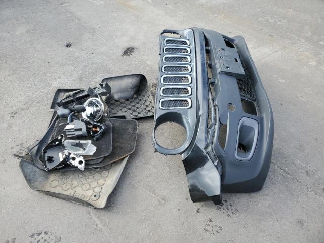 Photo 13 from auction – 2017 JEEP RENEGADE L with VIN ZACCJBBBXHPE95222