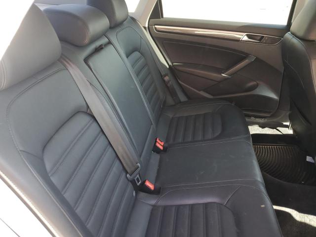 Photo 10 from auction – 2017 VOLKSWAGEN PASSAT SEL with VIN 1VWCT7A32HC065056