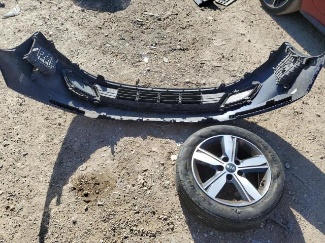 Photo 12 from auction – 2018 KIA FORTE LX with VIN 3KPFL4A78JE253645