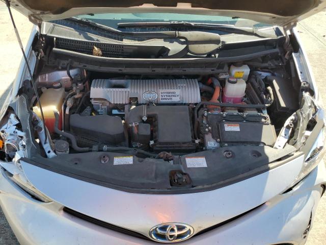 Photo 11 from auction – 2017 TOYOTA PRIUS V with VIN JTDZN3EU3HJ057997