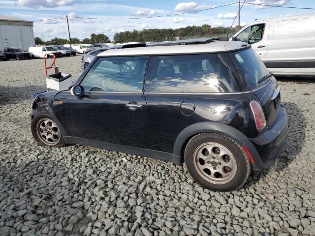 Photo 2 from auction – 2005 MINI COOPER with VIN WMWRC334X5TJ64339