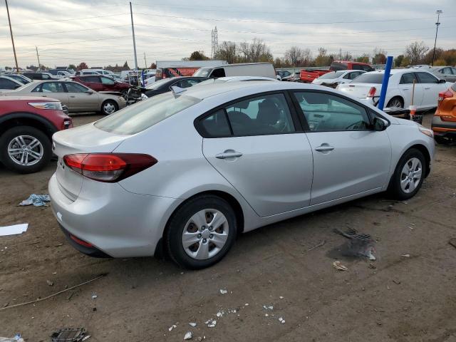 Photo 3 from auction – 2018 KIA FORTE LX with VIN 3KPFK4A72JE171574