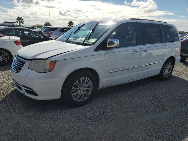 CHRYSLER TOWN & COU 2014 with VIN 2C4RC1CG3ER339149 - Photo from auction