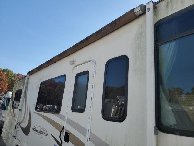 Photo 9 from auction – 2005 FORD MOTORHOME with VIN 1F6LF53S340A06003