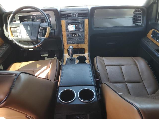 Photo 8 from auction – 2011 LINCOLN NAVIGATOR with VIN 5LMJJ3H53BEJ00742