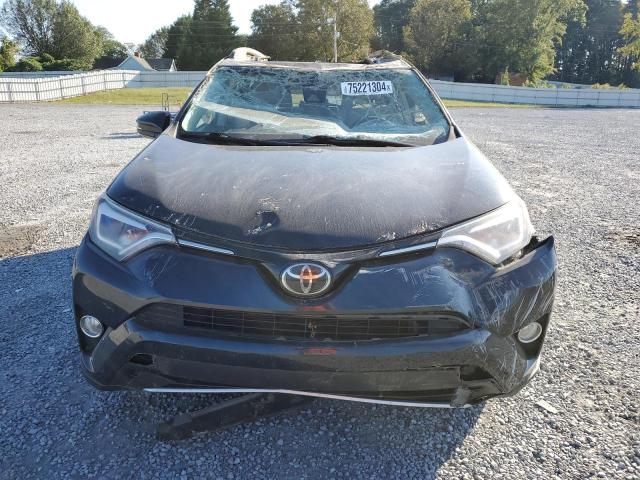 Photo 5 from auction – 2017 TOYOTA RAV4 LIMIT with VIN 2T3DFREV9HW680755