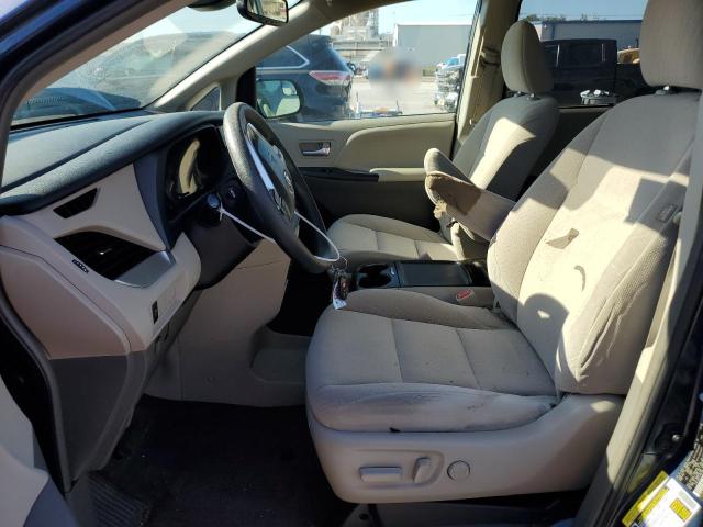 Photo 7 from auction – 2018 TOYOTA SIENNA LE with VIN 5TDKZ3DC3JS961968