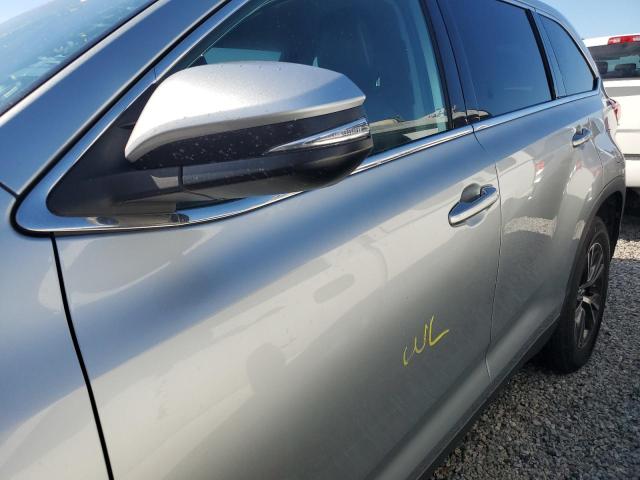 Photo 13 from auction – 2019 TOYOTA HIGHLANDER with VIN 5TDZZRFH2KS290501