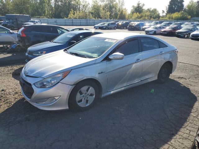 HYUNDAI SONATA HYB 2012 مع رقم تعريف المركبة KMHEC4A42CA058529 - صورة من المزاد