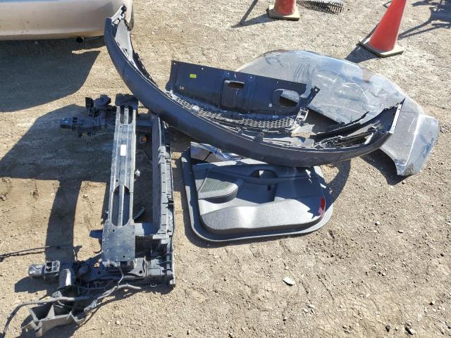 Photo 13 from auction – 2017 KIA SORENTO LX with VIN 5XYPGDA33HG283302