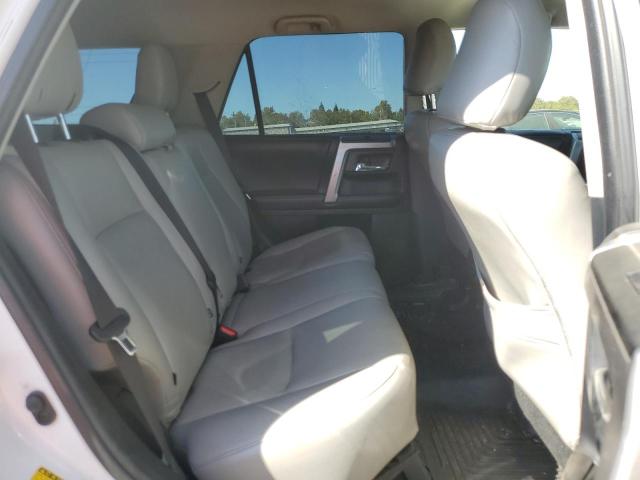 Photo 11 from auction – 2015 TOYOTA 4RUNNER SR with VIN JTEBU5JR3F5205276
