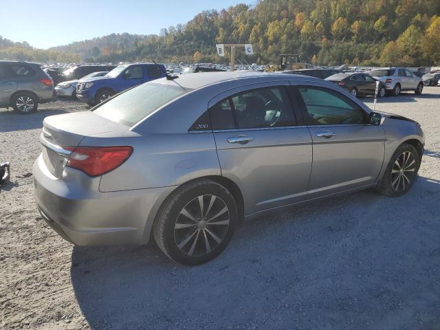 Photo 3 from auction – 2014 CHRYSLER 200 TOURIN with VIN 1C3CCBBGXEN151954