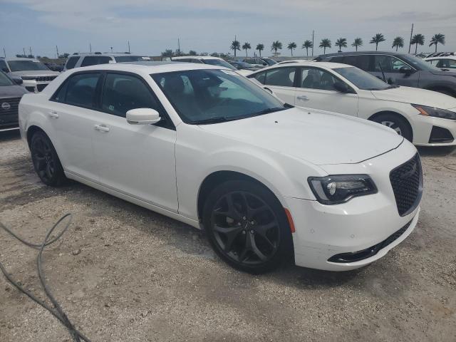 Photo 4 from auction – 2023 CHRYSLER 300 S with VIN 2C3CCABG8PH637149