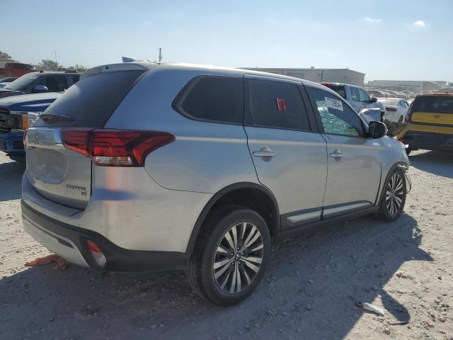 Photo 3 from auction – 2019 MITSUBISHI OUTLANDER with VIN JA4AD3A3XKZ007890