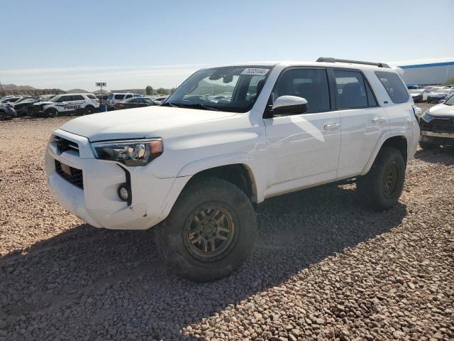 TOYOTA 4RUNNER SR 2020 with VIN JTEBU5JRXL5745316 - Photo from auction
