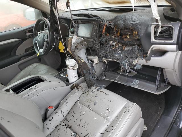 Photo 8 from auction – 2018 TOYOTA HIGHLANDER with VIN 5TDKZRFH6JS268596