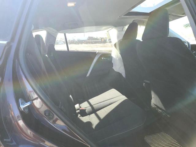 Photo 11 from auction – 2017 TOYOTA RAV4 XLE with VIN 2T3RFREV2HW556641