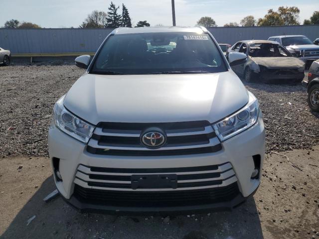 Zdjęcie 5 z aukcji – 2017 TOYOTA HIGHLANDER z VIN 5TDJZRFH7HS511743