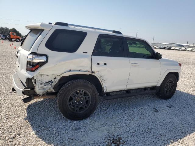 Photo 3 from auction – 2021 TOYOTA 4RUNNER SR with VIN JTEFU5JR1M5231843