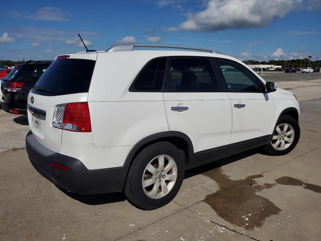 Photo 3 from auction – 2013 KIA SORENTO LX with VIN 5XYKT3A69DG352272