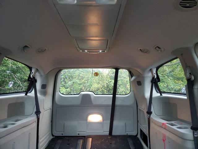 Photo 10 from auction – 2016 CHRYSLER TOWN & COU with VIN 2C4RC1BG8GR293550
