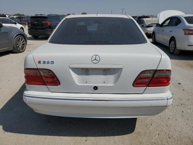 Photo 6 from auction – 2000 MERCEDES-BENZ E 320 with VIN WDBJF65J5YB054237