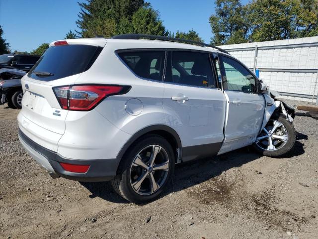 Photo 3 from auction – 2017 FORD ESCAPE SE with VIN 1FMCU9GD1HUF02899