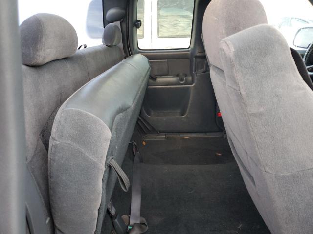 Photo 11 from auction – 2002 CHEVROLET SILVERADO with VIN 2GCEC19V121425347