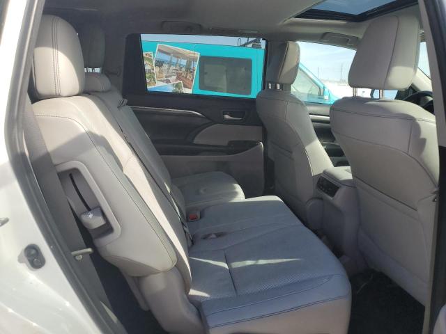 Photo 11 from auction – 2017 TOYOTA HIGHLANDER with VIN 5TDYZRFH2HS230786