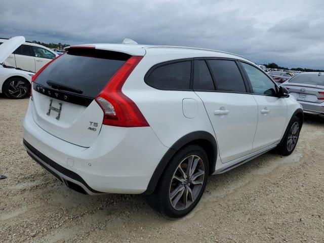 Photo 3 from auction – 2015 VOLVO V60 CROSS with VIN YV4612HK3F1002060