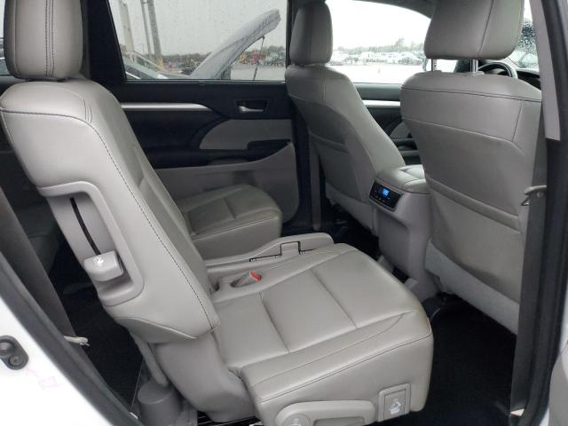 Photo 10 from auction – 2017 TOYOTA HIGHLANDER with VIN 5TDKZRFH1HS507790