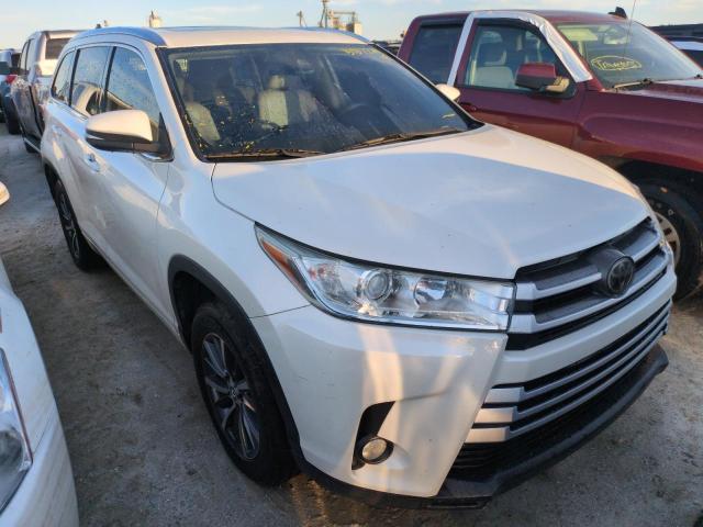Photo 4 from auction – 2018 TOYOTA HIGHLANDER with VIN 5TDKZRFHXJS539269